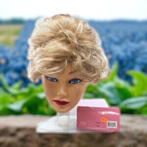 Estetica Classique Estee R20F Collection Pure Stretch Cap Wig ONLY Blonde beauty